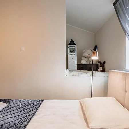 Airhome - Palm Tree Penthouse Ταλίν