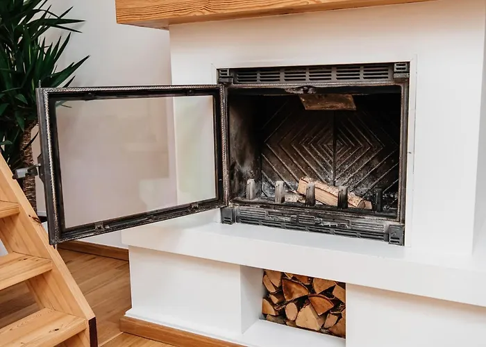 Airhome - Palm Tree Penthouse Apartment