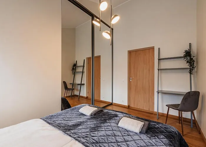 Airhome - Palm Tree Penthouse Apartment Reval