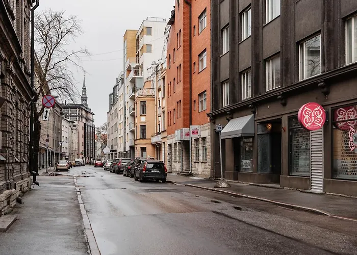 Airhome - Palm Tree Penthouse Talin