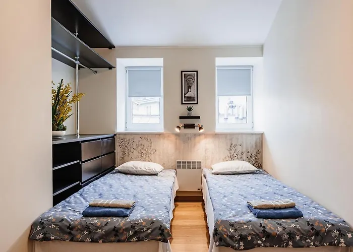 Airhome - Palm Tree Penthouse Apartment