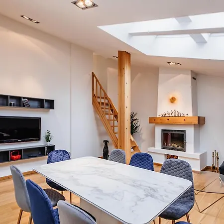 Airhome - Palm Tree Penthouse Apartamento Tallin