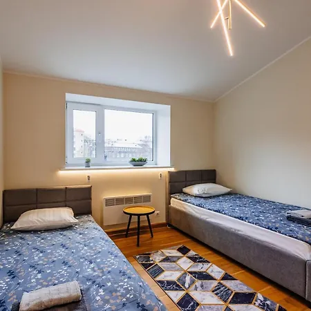 Airhome - Palm Tree Penthouse Apartment